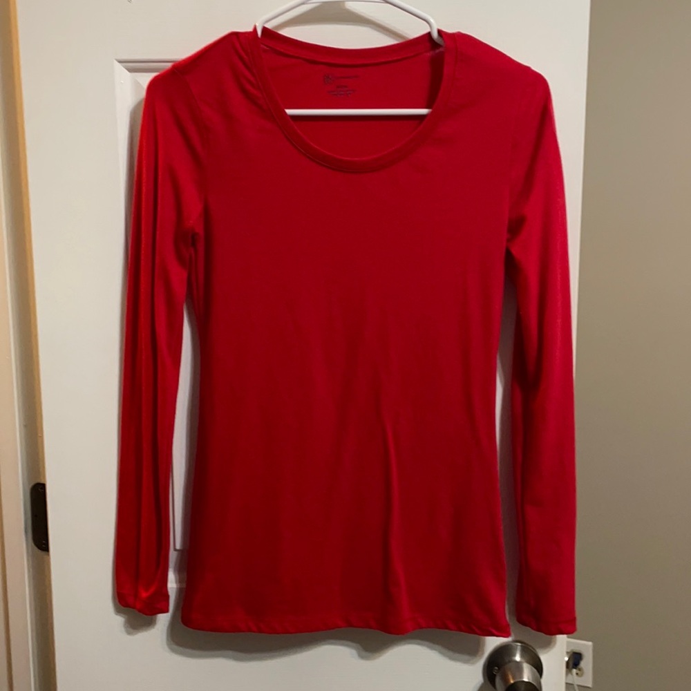 Basic Red tee